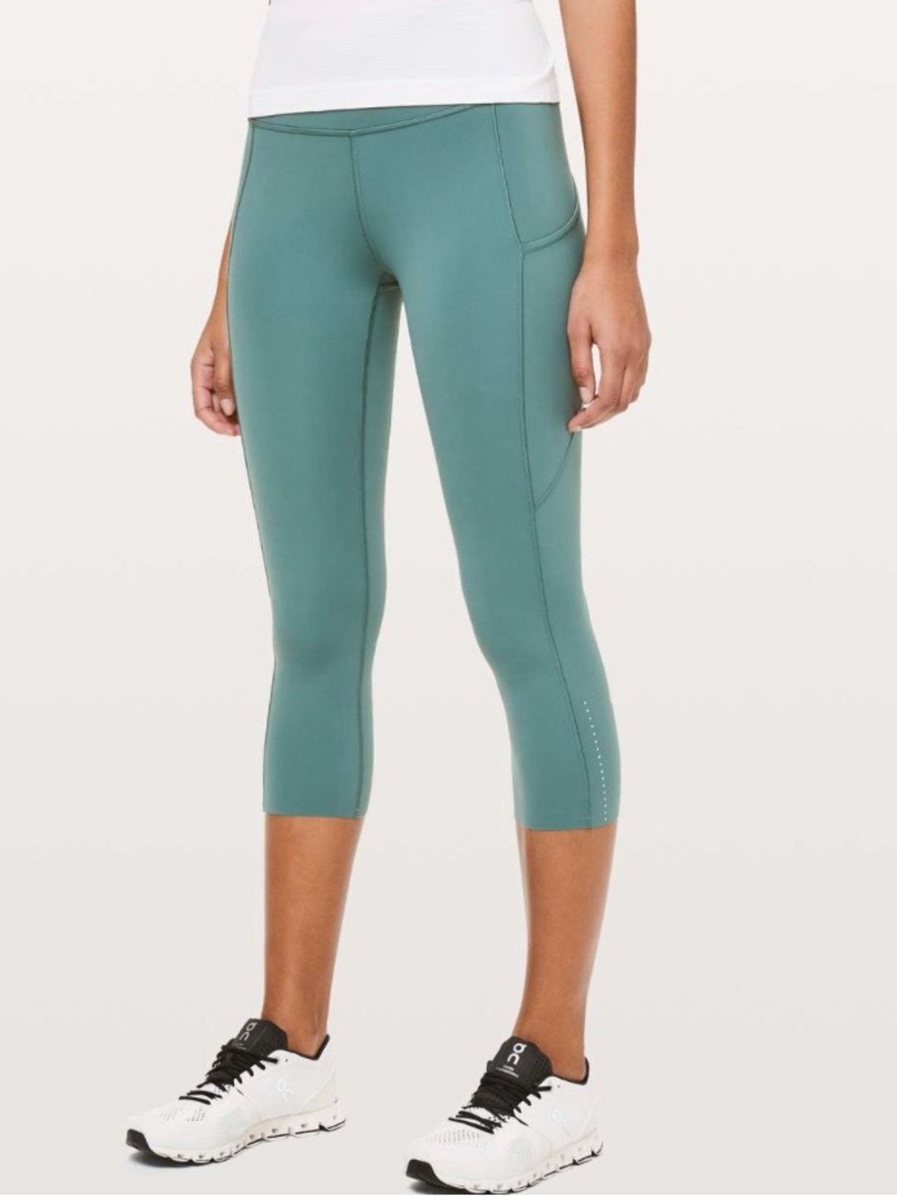 Lululemon fast & FREE CROP II *NULUX 19" GREEN SMOKE Size 2